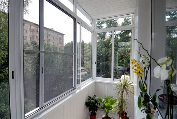 Недорогое остекление балконов и лоджий алюминиевым профилем от производителя окон Химки