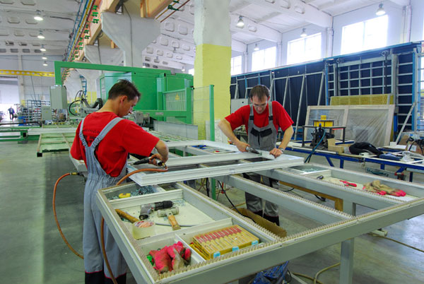 Фирма по остеклению балконов в Химки и Московской области Химки