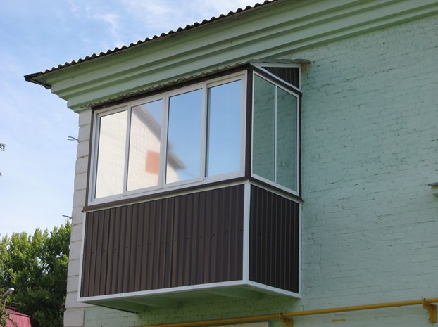 Легкое облегченное остекление балкона Химки